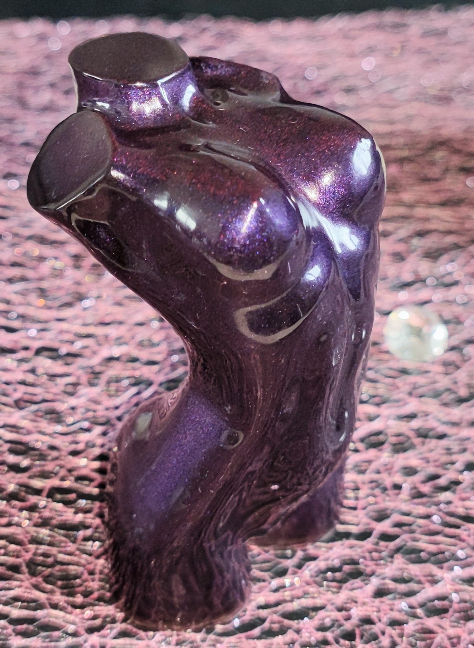 Buste féminin violet nacré résine époxy