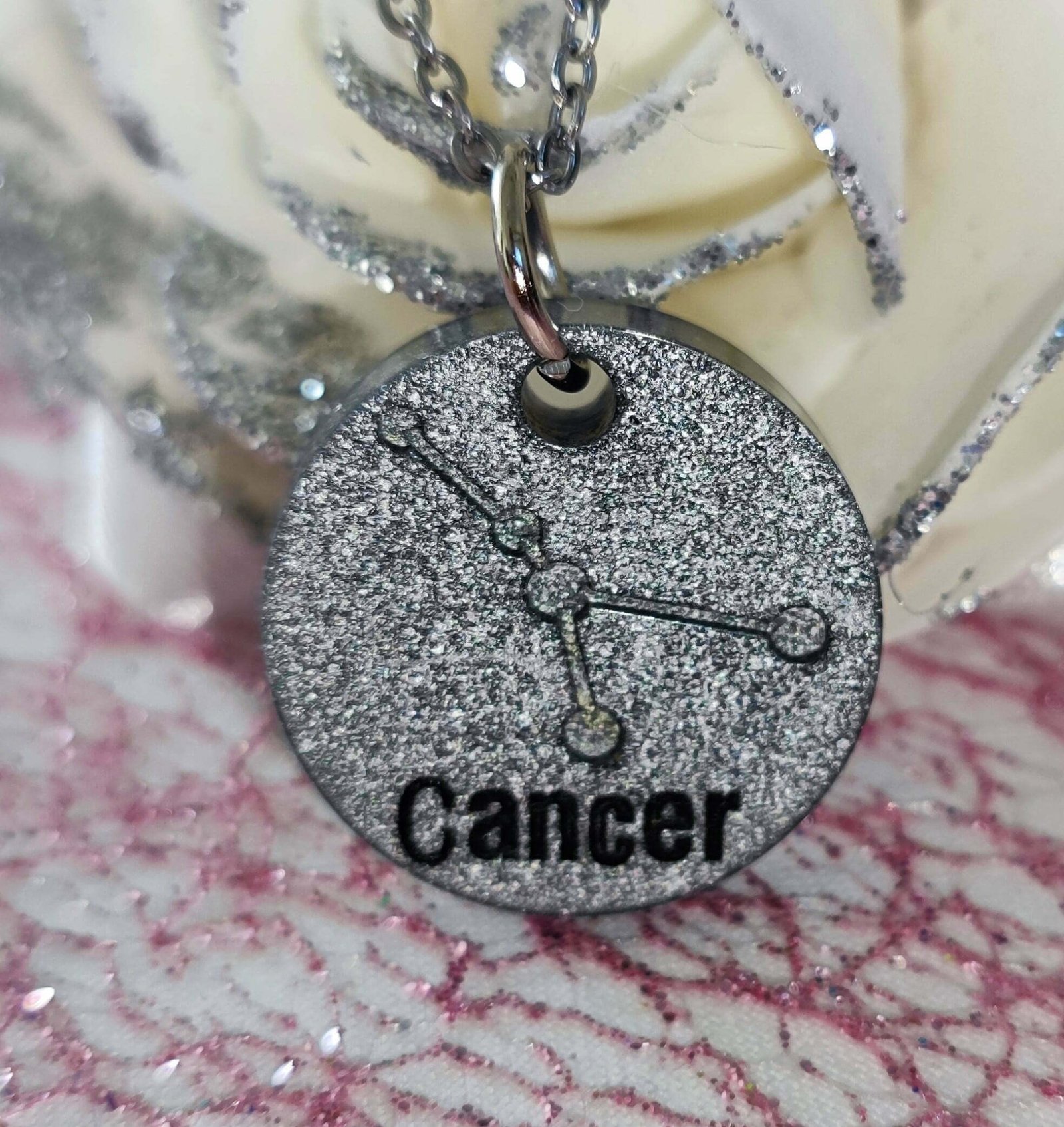Pendentif signe astrologie cancer résine époxy